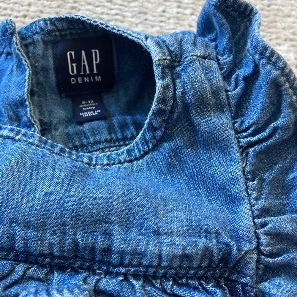 Baby Gap Chambray Jumpsuit 6-12 Months Ruffle Denim‎ Classic Preppy Spring